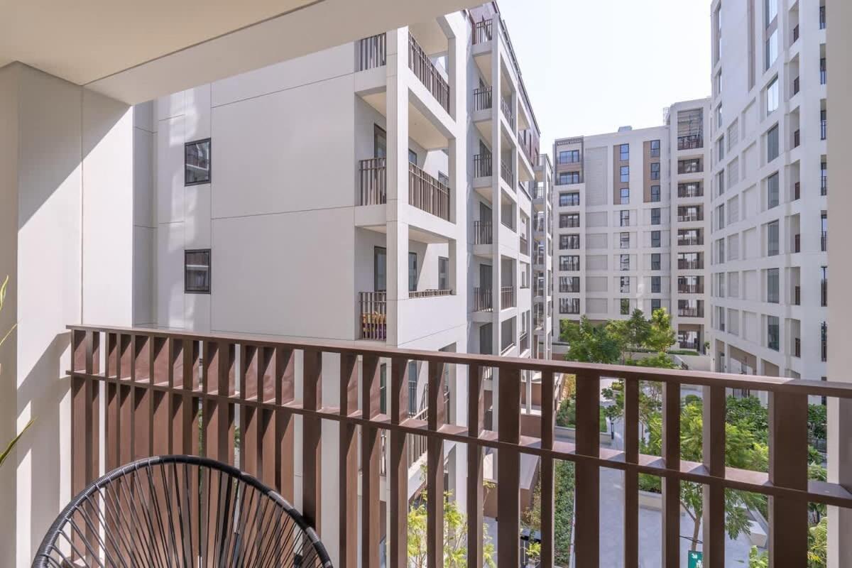 Elegant 4-Bedroom Apartment Perfect For Families In Dubai Creek Harbour Exterior photo