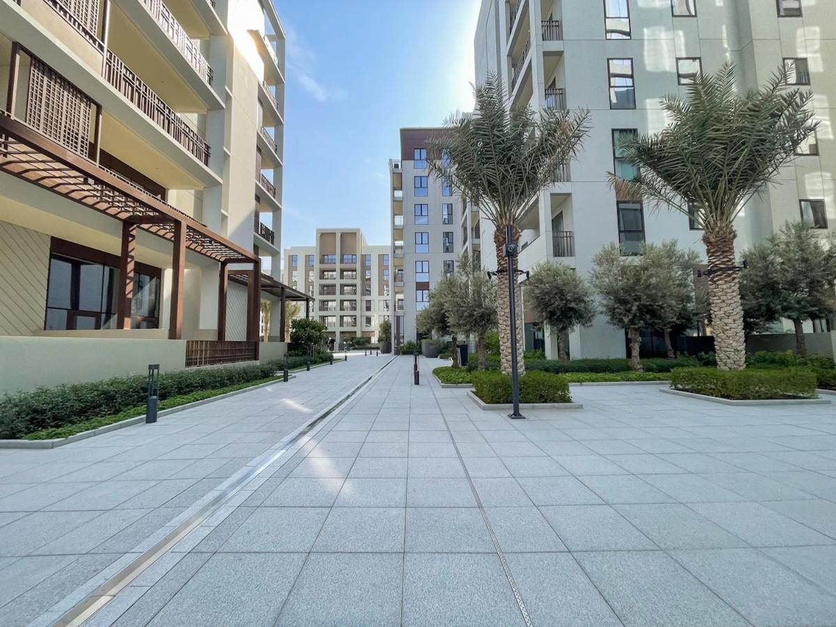Elegant 4-Bedroom Apartment Perfect For Families In Dubai Creek Harbour Exterior photo