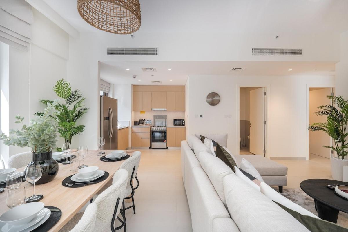 Elegant 4-Bedroom Apartment Perfect For Families In Dubai Creek Harbour Exterior photo